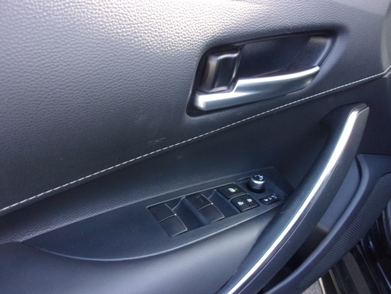 TOYOTA Corolla  Corolla Break noire-013.jpg